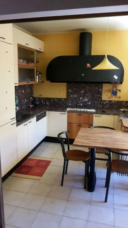 Villa Iris -Pet Friendly Stay - Garden - Private Parking- Bike Friendly Holiday House Colico