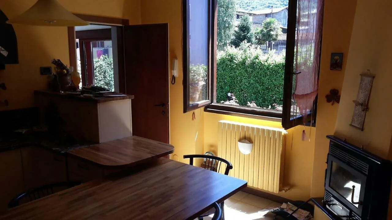 Villa Iris -Pet Friendly Stay - Garden - Private Parking- Bike Friendly Holiday House Colico