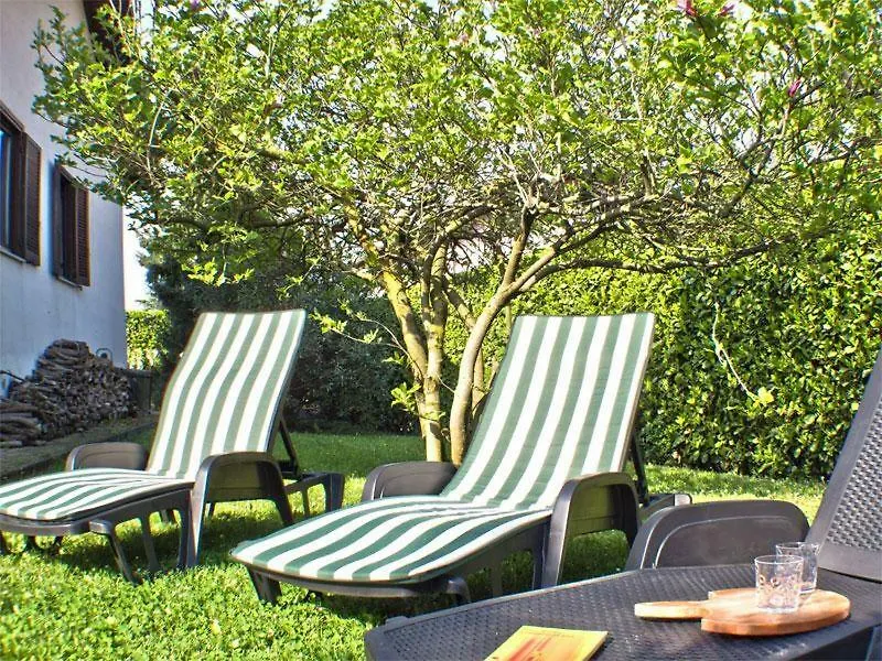 Villa Iris -Pet Friendly Stay - Garden - Private Parking- Bike Friendly Holiday House Colico